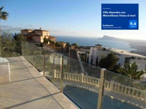 Villa Aleandra con Maravillosas Vistas al mar!